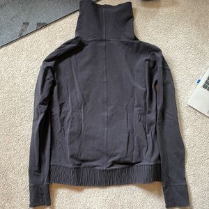 Lululemon pullover